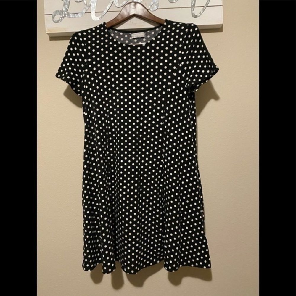 Urban Outfitters - ribbed black polka dot dress